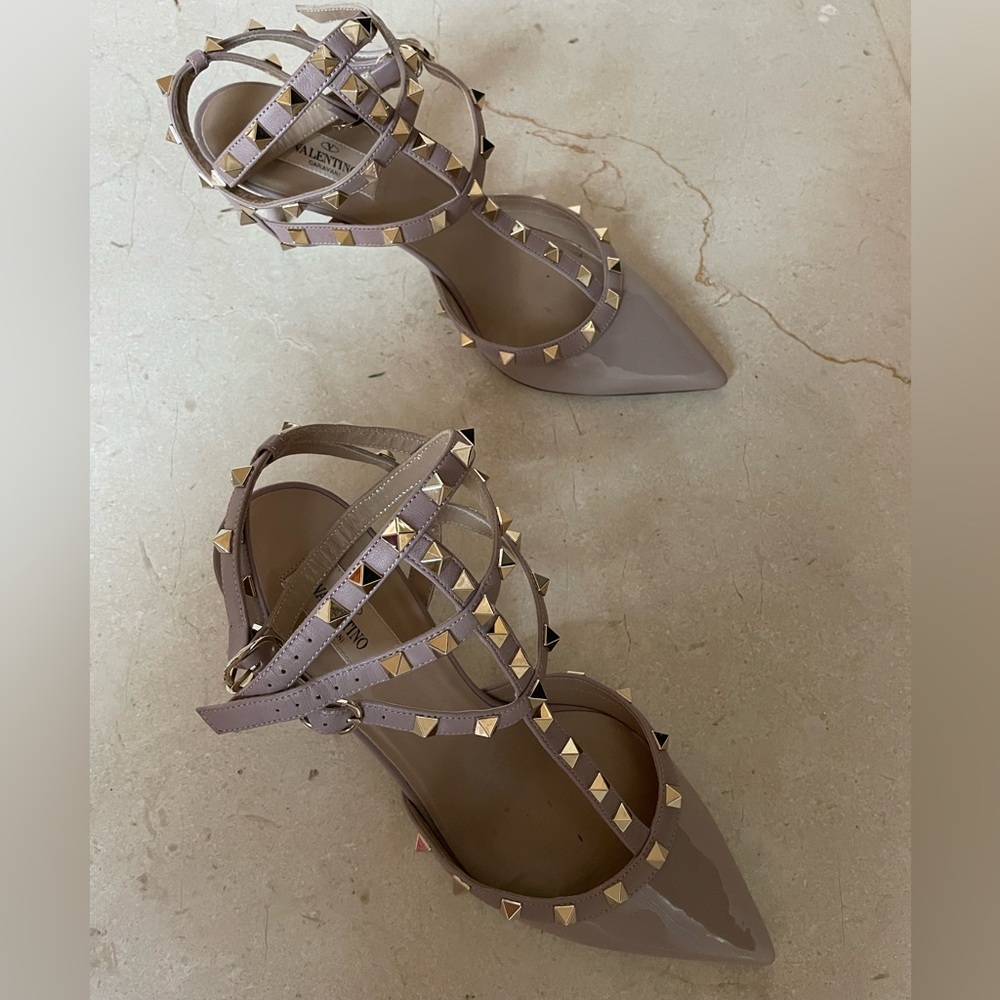 Valentino ROCKSTUD CAGED PUMP 65MM